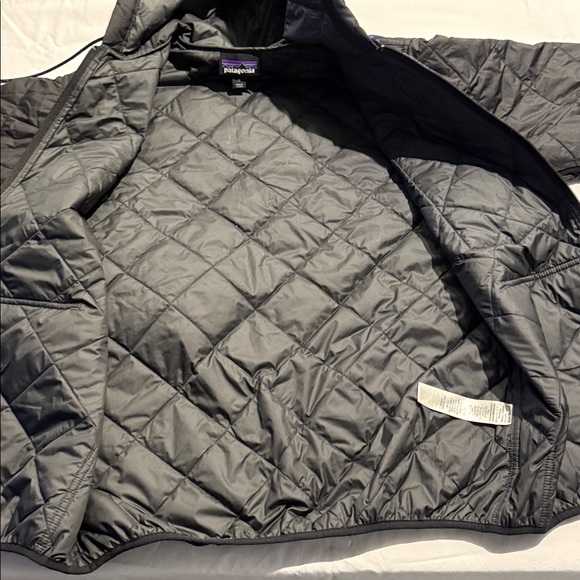 Patagonia Men's Black Hooded Puffer Jacket - Picture 7 of 16